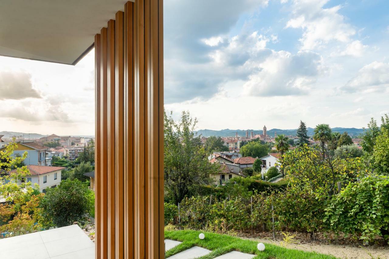 Anna, Luxury And Private Pool Villa Alba (Piedmont)